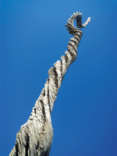 Sculpture "Colonne Froissée"
